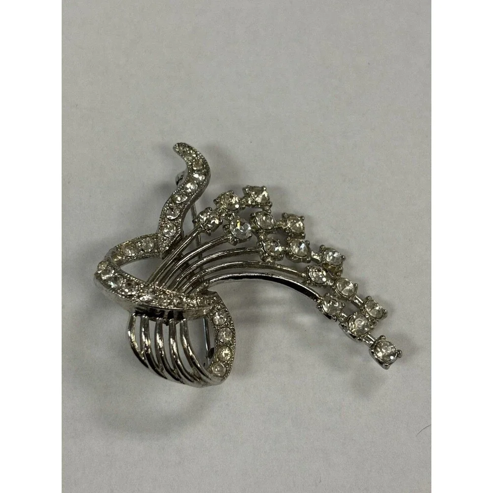 Vintage 1950s Clear Rhinestone Waterfall Spray Brooch Silver Tone Ribbon Pin
